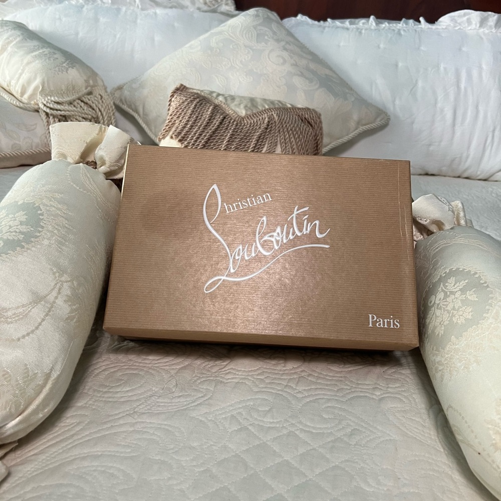Navy blue Alminette 100 Louboutin velour  pumps. Excellent condition in box.